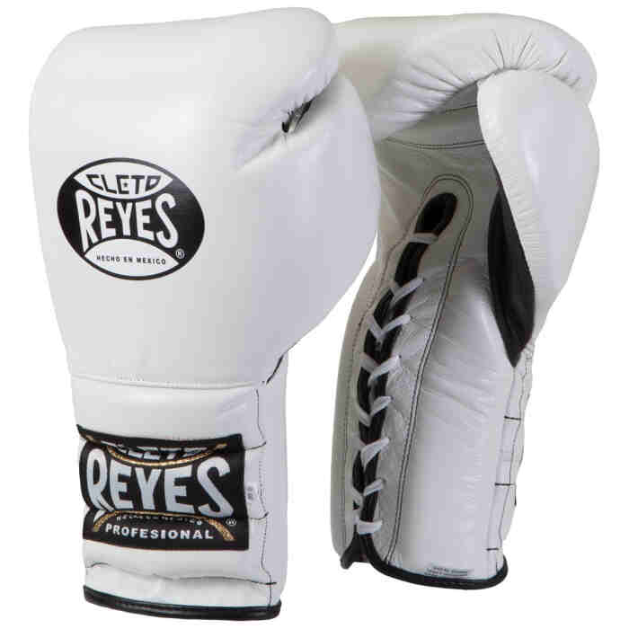 Cleto Reyes Traditional laced training gloves